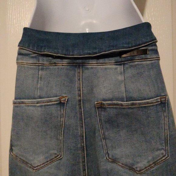 Risen Looking For Answers High Rise Tie-Belt Skinny Jeans Size 3 - Picture 12 of 16